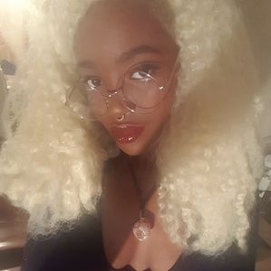 Meet your Posher, Sherrell